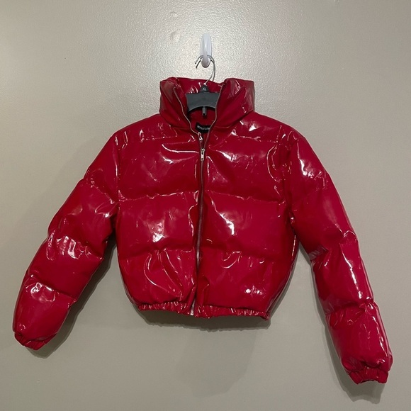 PrettyLittleThing Jackets & Blazers - Pretty Little Thing Women’s Red Cropped Puffer Jacket Size 6